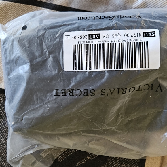 BNWT VICTORIA SECRET PHONE WRISTLET - Picture 10 of 10